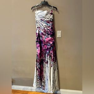 La Femme Paris sleeveless gown